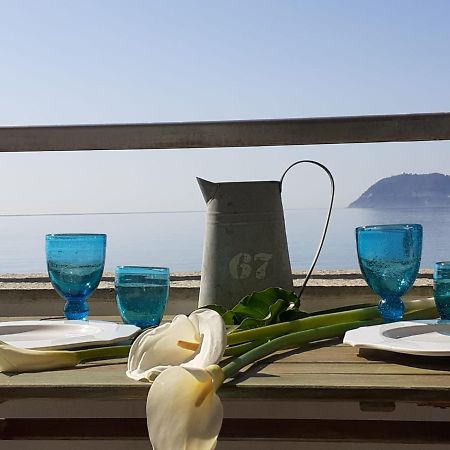 Appartement Cadorna Fronte Mare à Alassio Extérieur photo