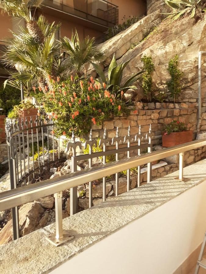 Appartement Cadorna Fronte Mare à Alassio Extérieur photo
